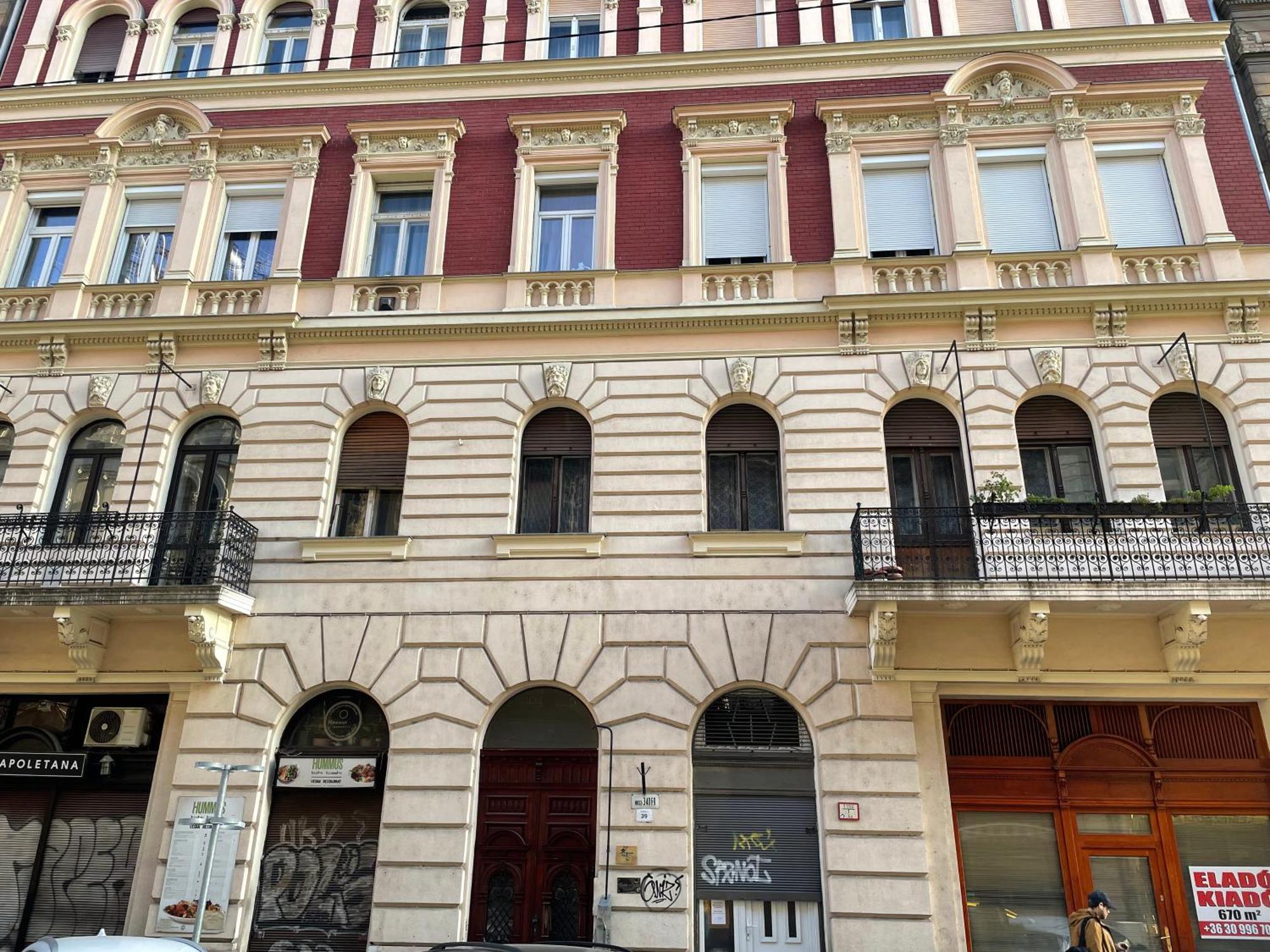 Bp-Est K39 Budapeste Exterior foto